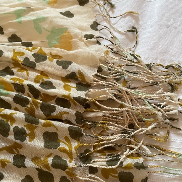 Long scarf - Picture 3 of 5